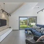 فيلة Aurelia Near Labin For 9 Persons With Heated 60 M2 Pool, Wellness & Kids Playground *