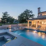 فيلة Aurelia Near Labin For 9 Persons With Heated 60 M2 Pool, Wellness & Kids Playground *