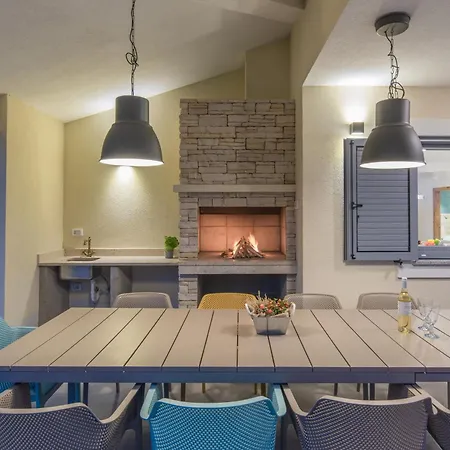 Vila Aurelia Near Labin For 9 Persons With Heated 60 M2 Pool, Wellness & Kids Playground *