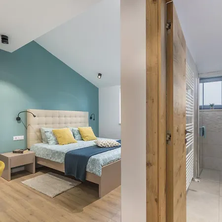 Aurelia Near Labin For 9 Persons With Heated 60 M2 Pool, Wellness & Kids Playground * Veligolji