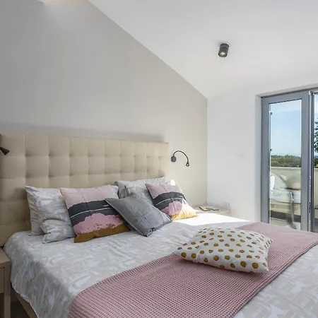 Willa Aurelia Near Labin For 9 Persons With Heated 60 M2 Pool, Wellness & Kids Playground *