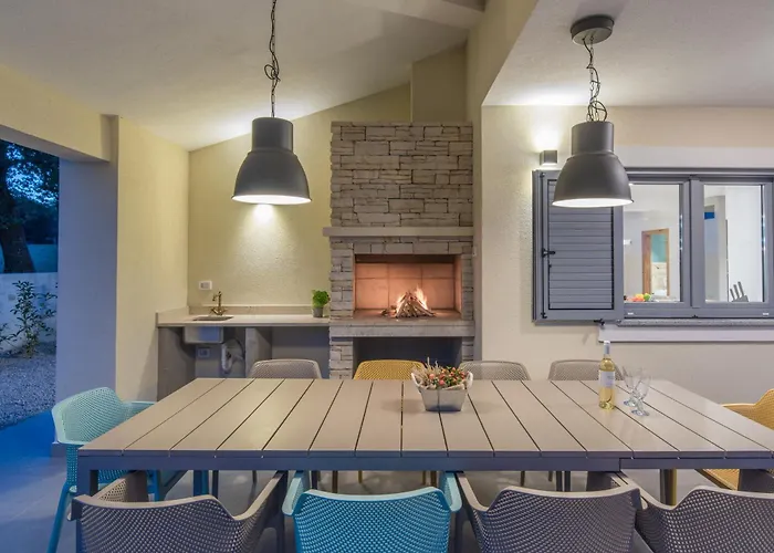 Vila Aurelia Near Labin For 9 Persons With Heated 60 M2 Pool, Wellness & Kids Playground *