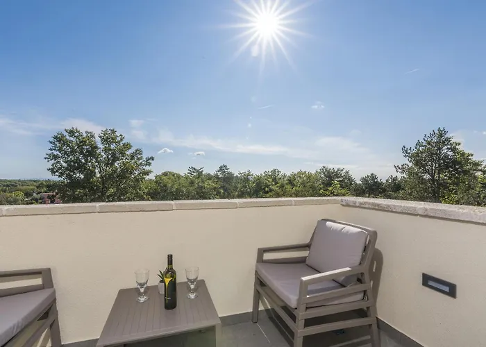 Vila Aurelia Near Labin For 9 Persons With Heated 60 M2 Pool, Wellness & Kids Playground