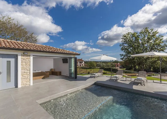 Vila Aurelia Near Labin For 9 Persons With Heated 60 M2 Pool, Wellness & Kids Playground *