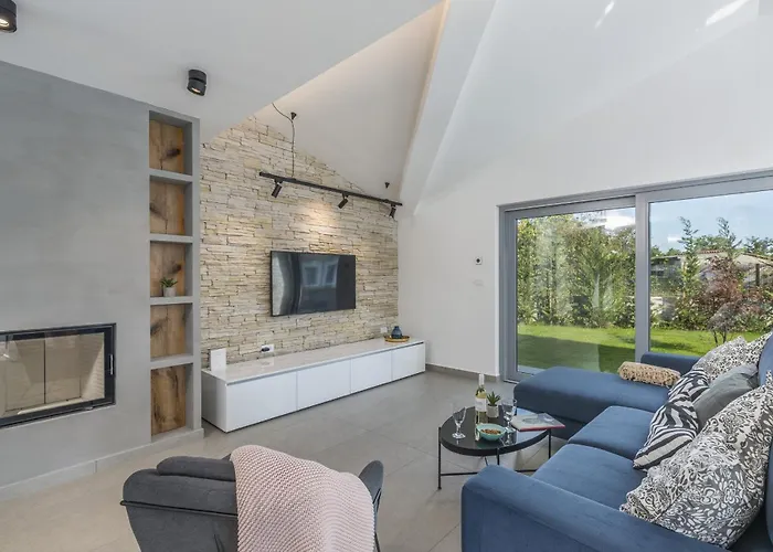 Aurelia Near Labin For 9 Persons With Heated 60 M2 Pool, Wellness & Kids Playground Vila