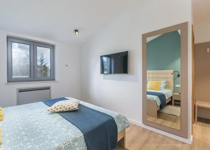 Vila Aurelia Near Labin For 9 Persons With Heated 60 M2 Pool, Wellness & Kids Playground *