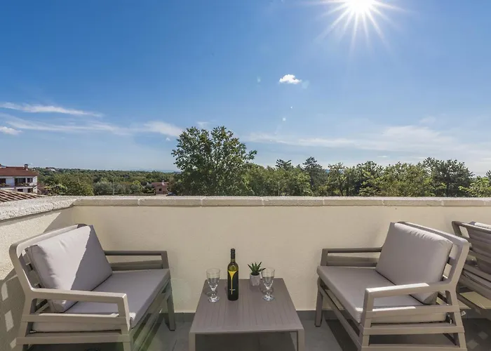 Aurelia Near Labin For 9 Persons With Heated 60 M2 Pool, Wellness & Kids Playground Vila Veligolji